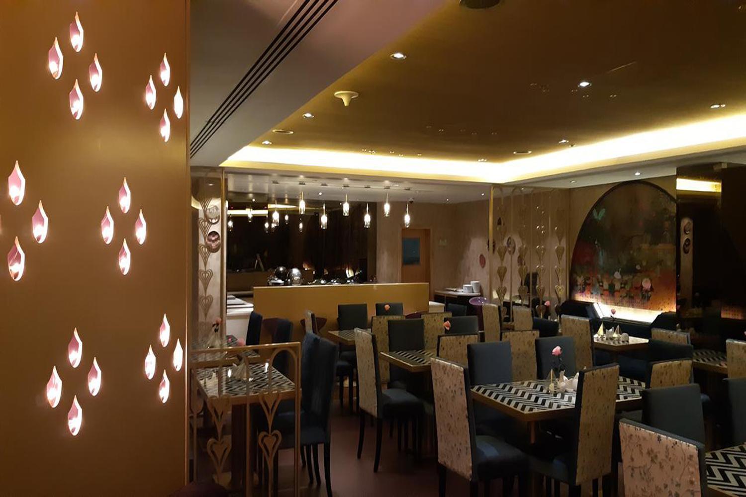 Hotel Luxe Manor Near Delhi Airport New Delhi Exteriör bild